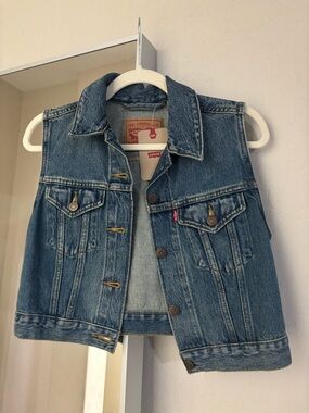 Levi’s Vest NWT